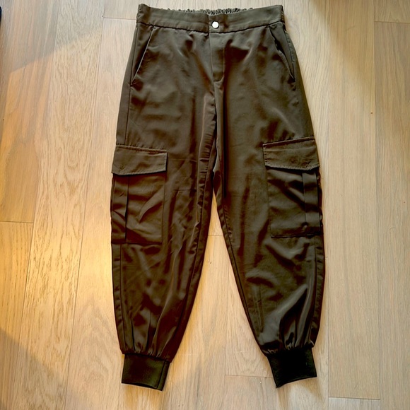 Zara Pants - Zara olive green silky cargo pants w cuffed bottom